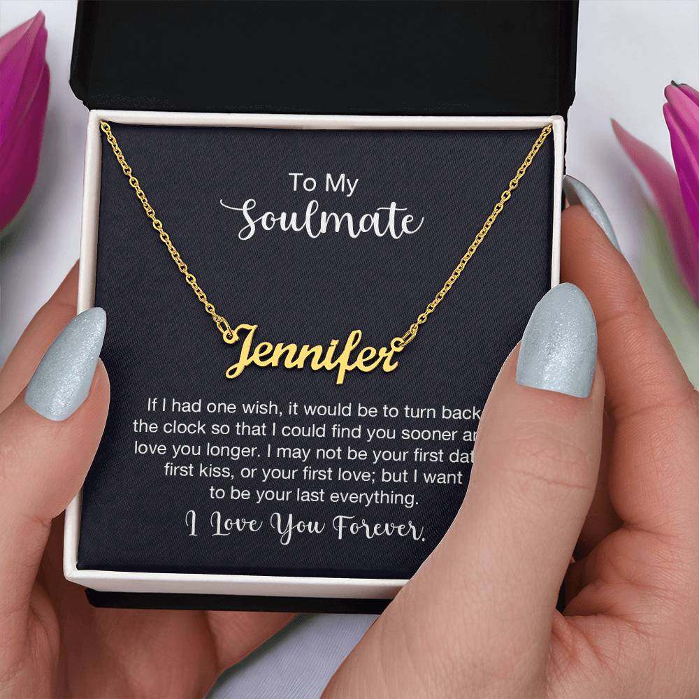 Custom name necklace in gold cursive design, displayed in a gift box with "To My Soulmate" inscription.