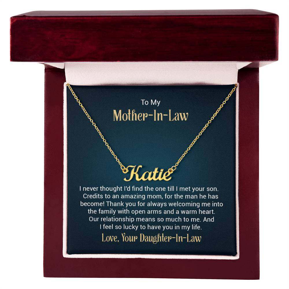 Customised gold name necklace for mother-in-law in gift box.